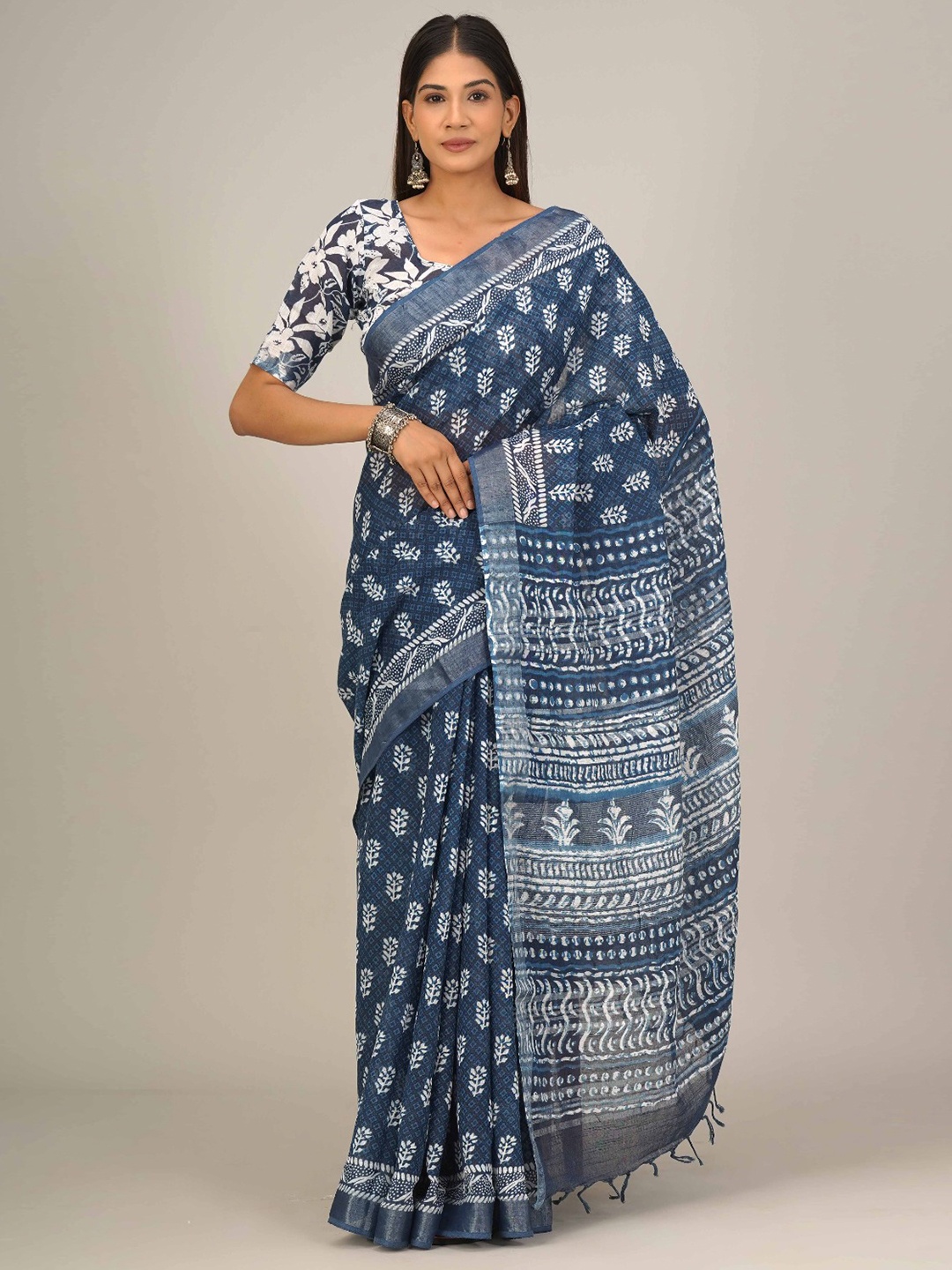 

TROPWEAR Ethnic Motifs Printed Zari Saree With Tassels, Blue