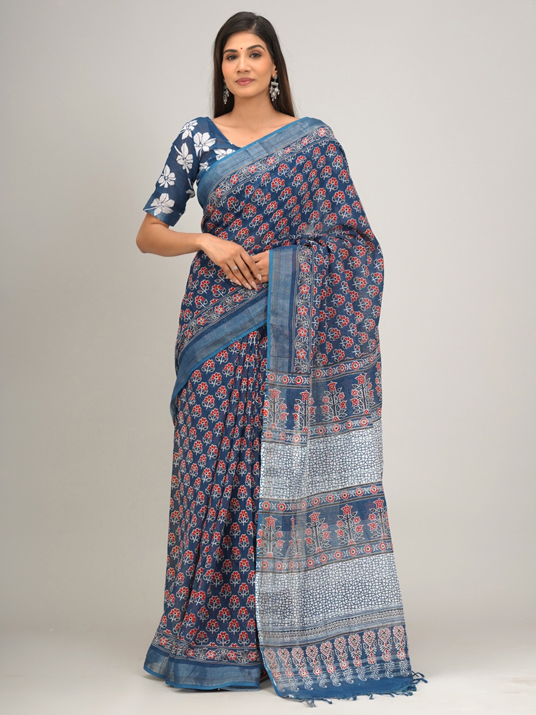 

TROPWEAR Floral Zari Block Print Saree, Black
