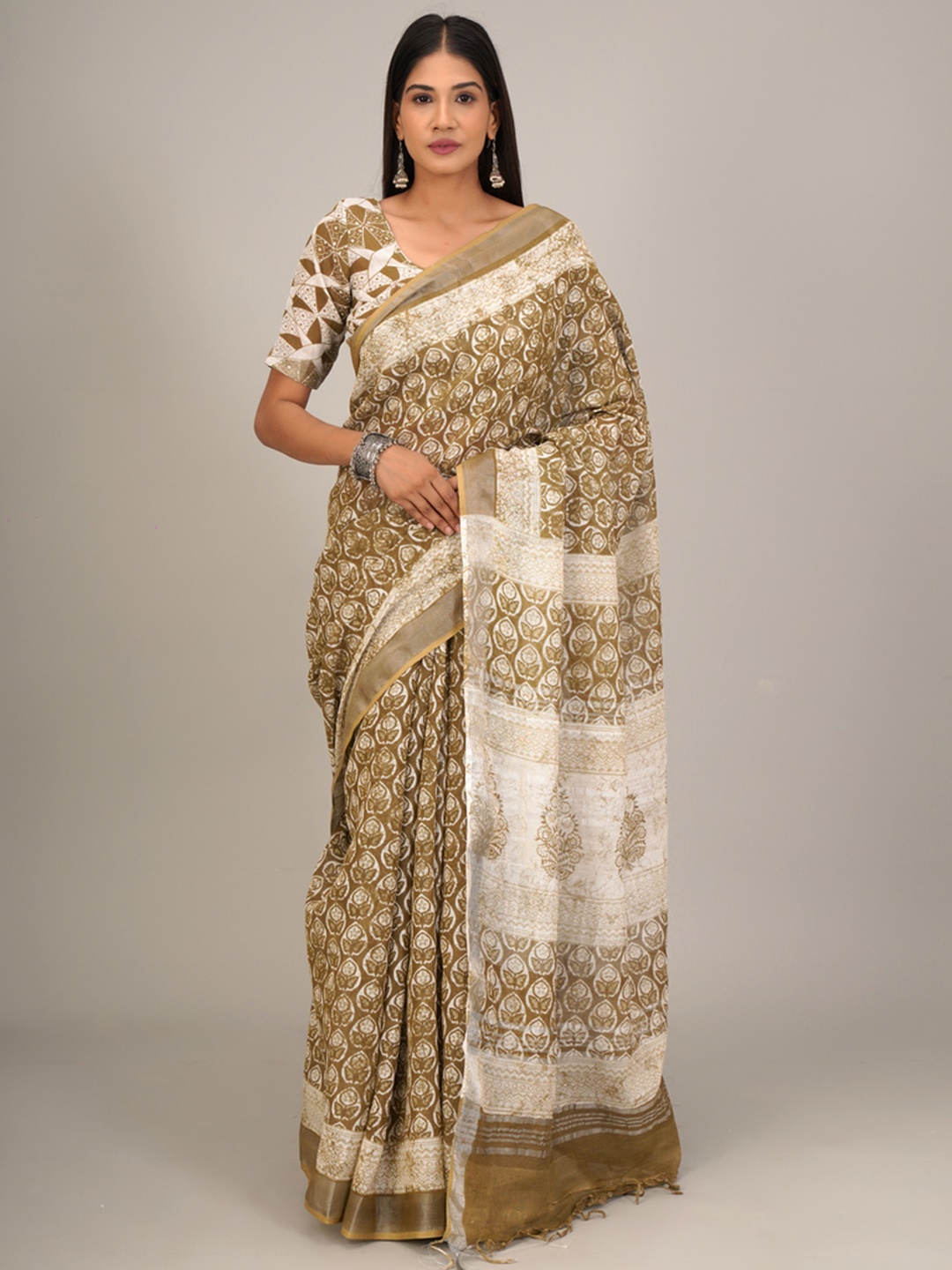 

TROPWEAR Ethnic Motifs Zari Block Print Saree, Grey