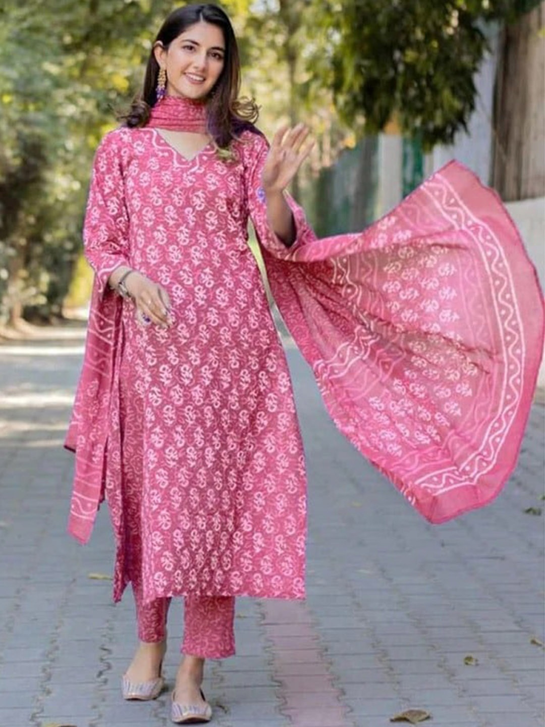 

KALINI Floral Printed Pure Cotton A-line Kurta with Trousers & With Dupatta, Peach