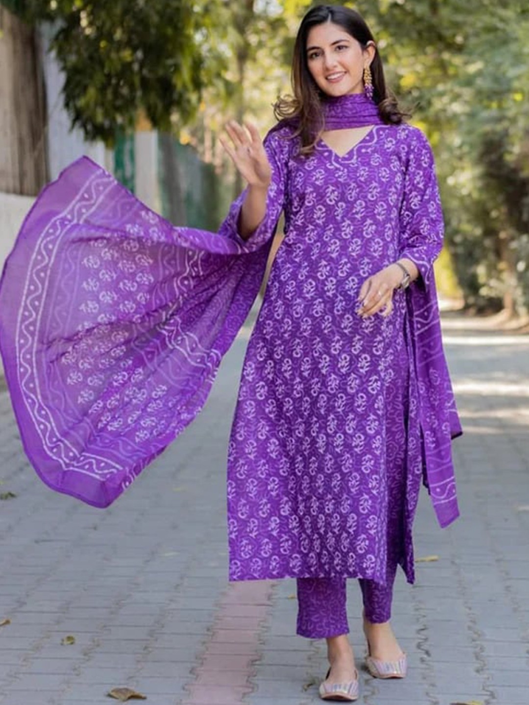

KALINI Floral Printed Pure Cotton A-line Kurta with Trousers & With Dupatta, Purple