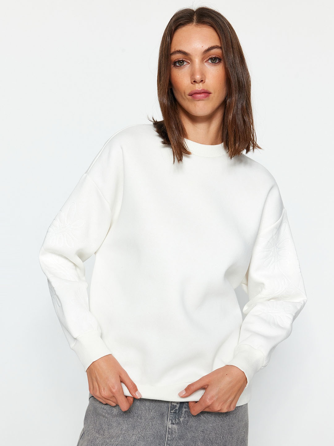 

Trendyol Round Neck Pullover, White