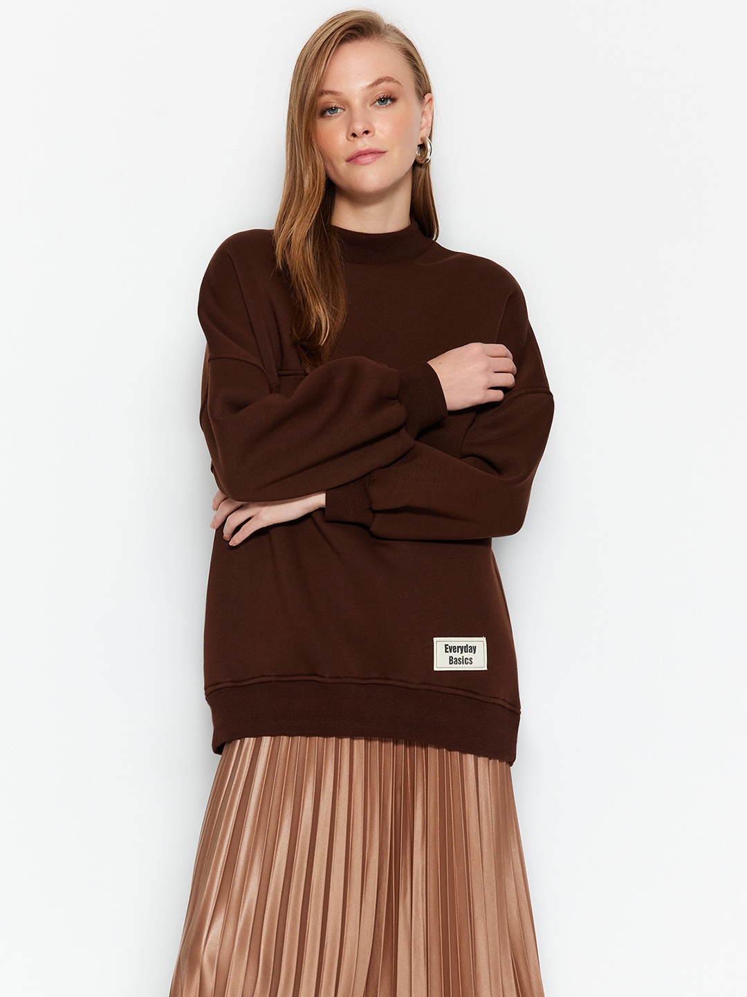 

Trendyol Round Neck Sweatshirt, Brown