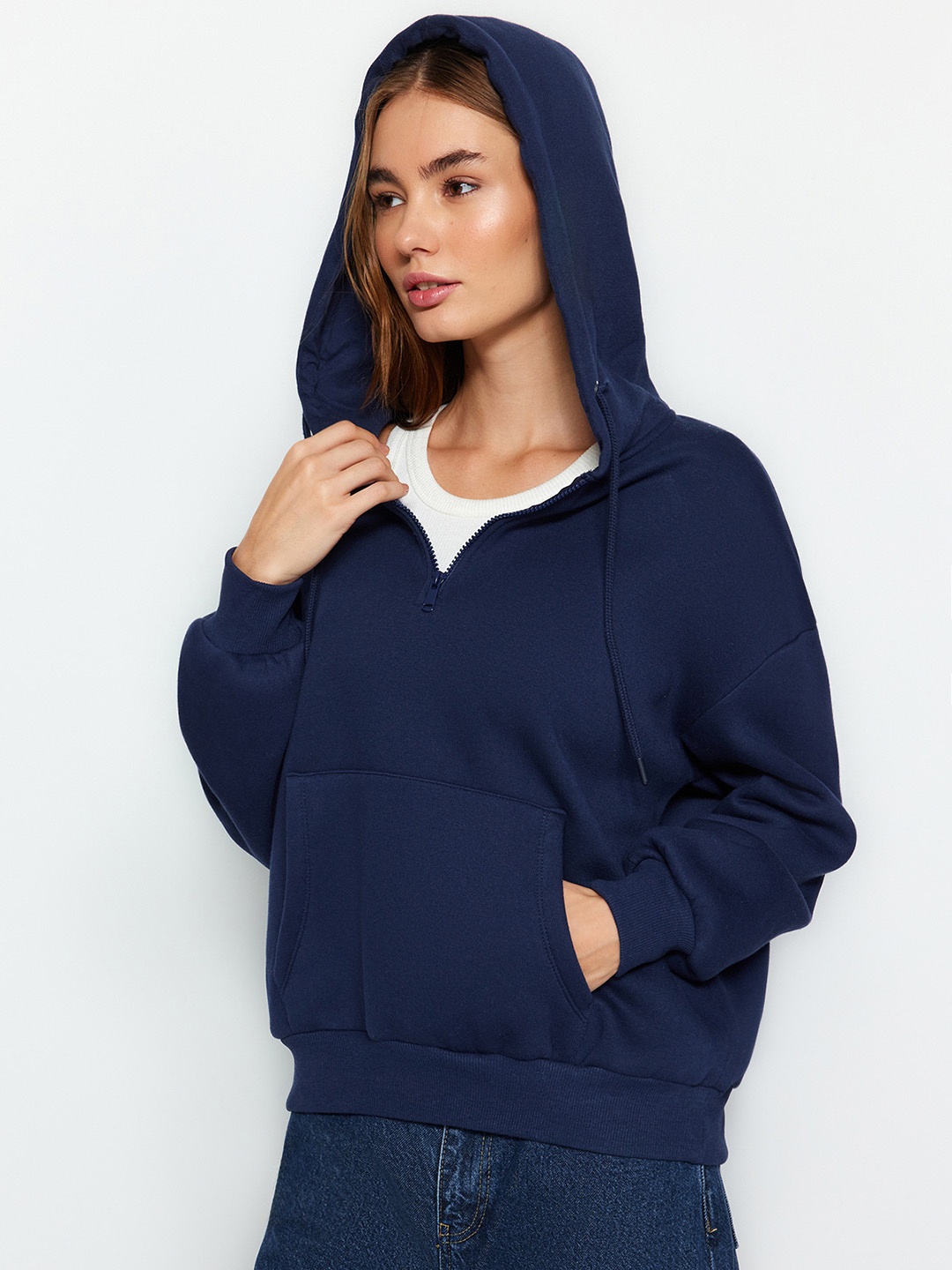 

Trendyol Hooded Drop Shoulder Sleeves Pullover, Navy blue