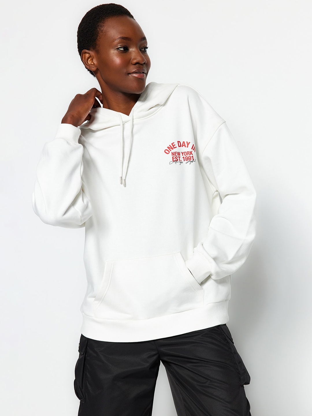 

Trendyol Hooded Long Sleeves Pullover, White