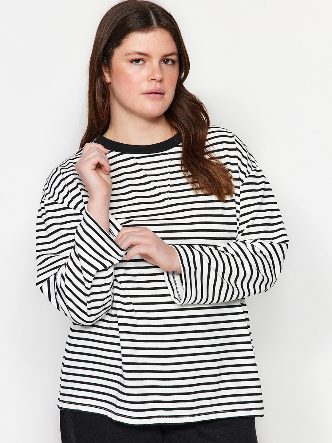 

Trendyol Striped Round Neck Tshirts, White