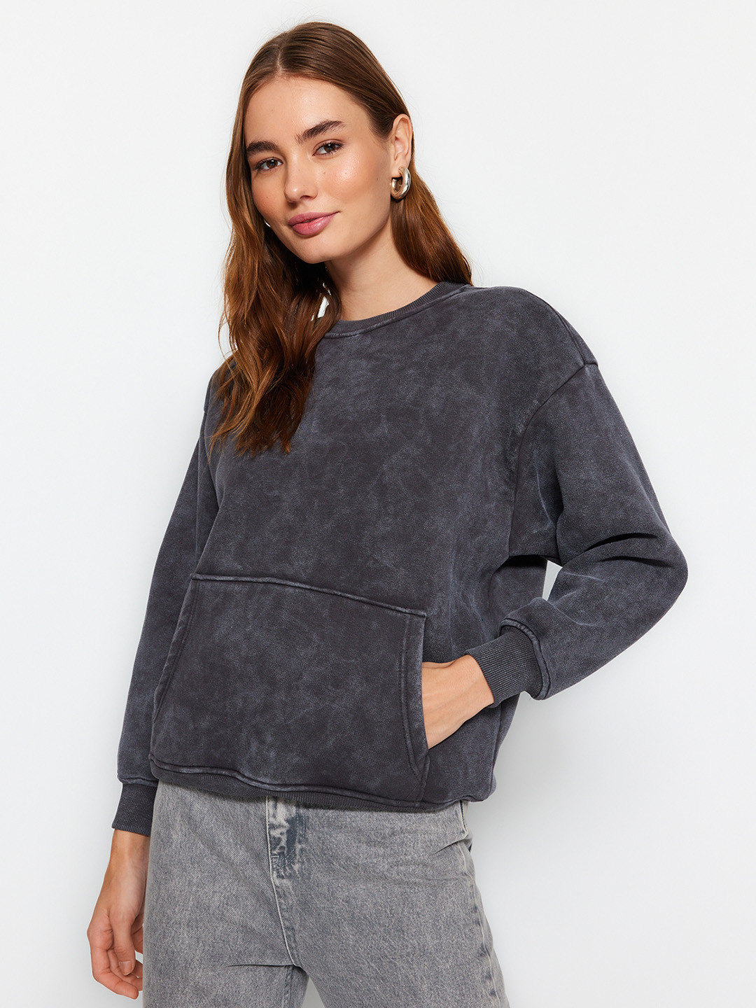 

Trendyol Abstract Printed Pullover, Charcoal