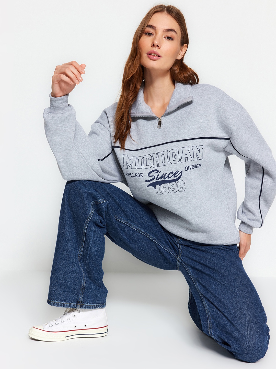 

Trendyol Typography Printed Mock Collar Pullover Sweatshirt, Grey