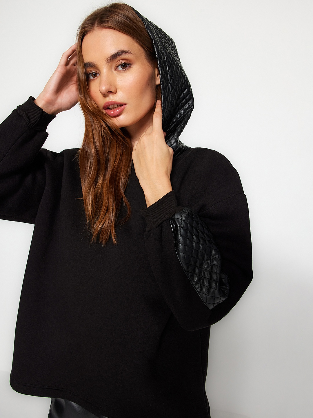 

Trendyol Hooded Long Sleeves Pullover, Black