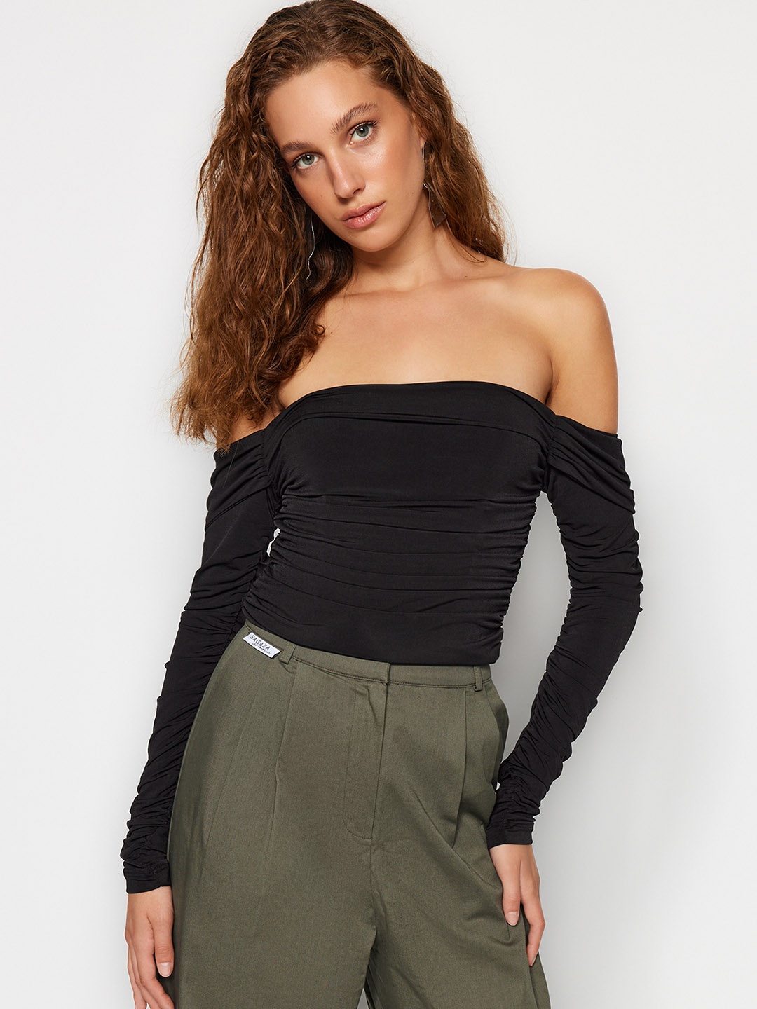 

Trendyol Off-Shoulder Long Sleeves Net Bardot Top, Na