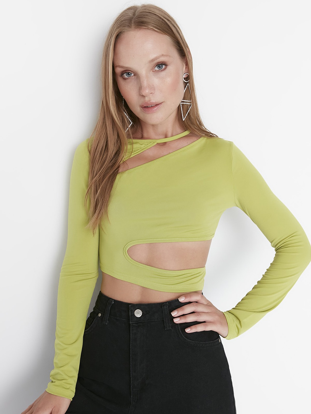 

Trendyol Cut-Out Detail Boat Neck Crop Top, Green