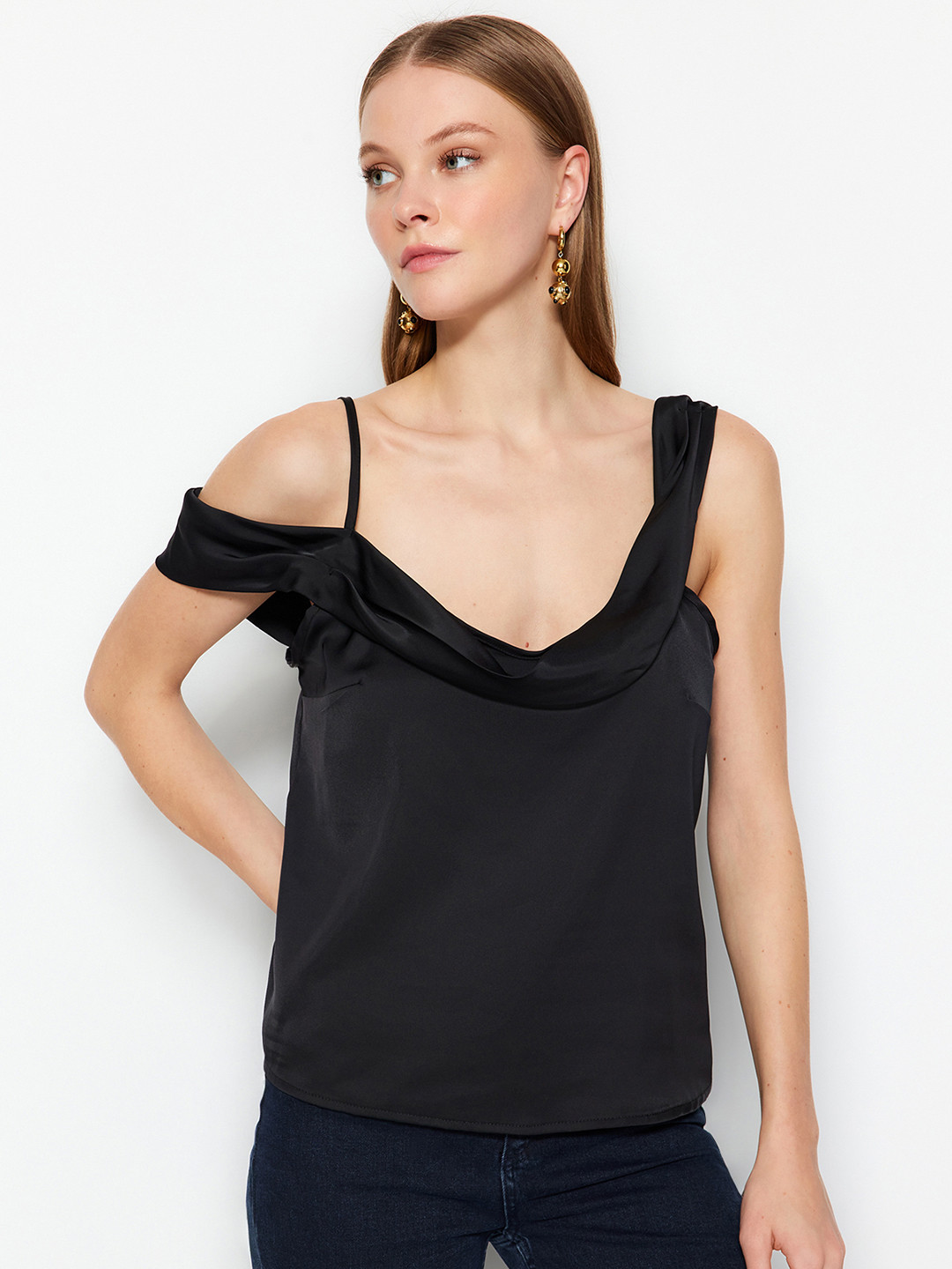 

Trendyol Shoulder Straps Top, Black