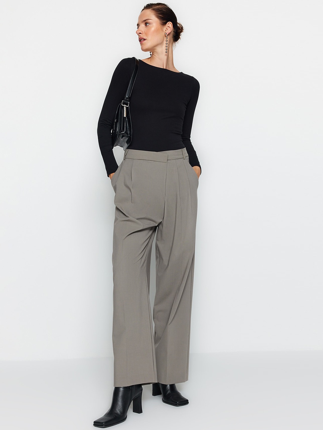 

Trendyol Boat Neck Top, Black