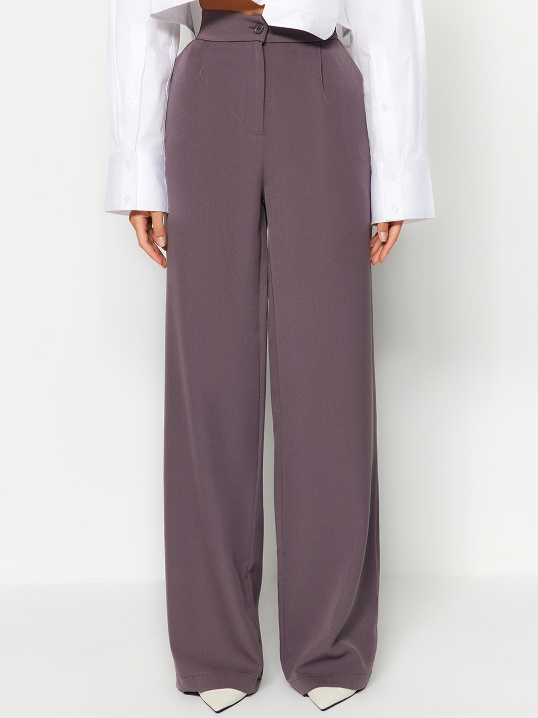 

Trendyol Regular Fit Mid-Rise Parallel Trousers, Na