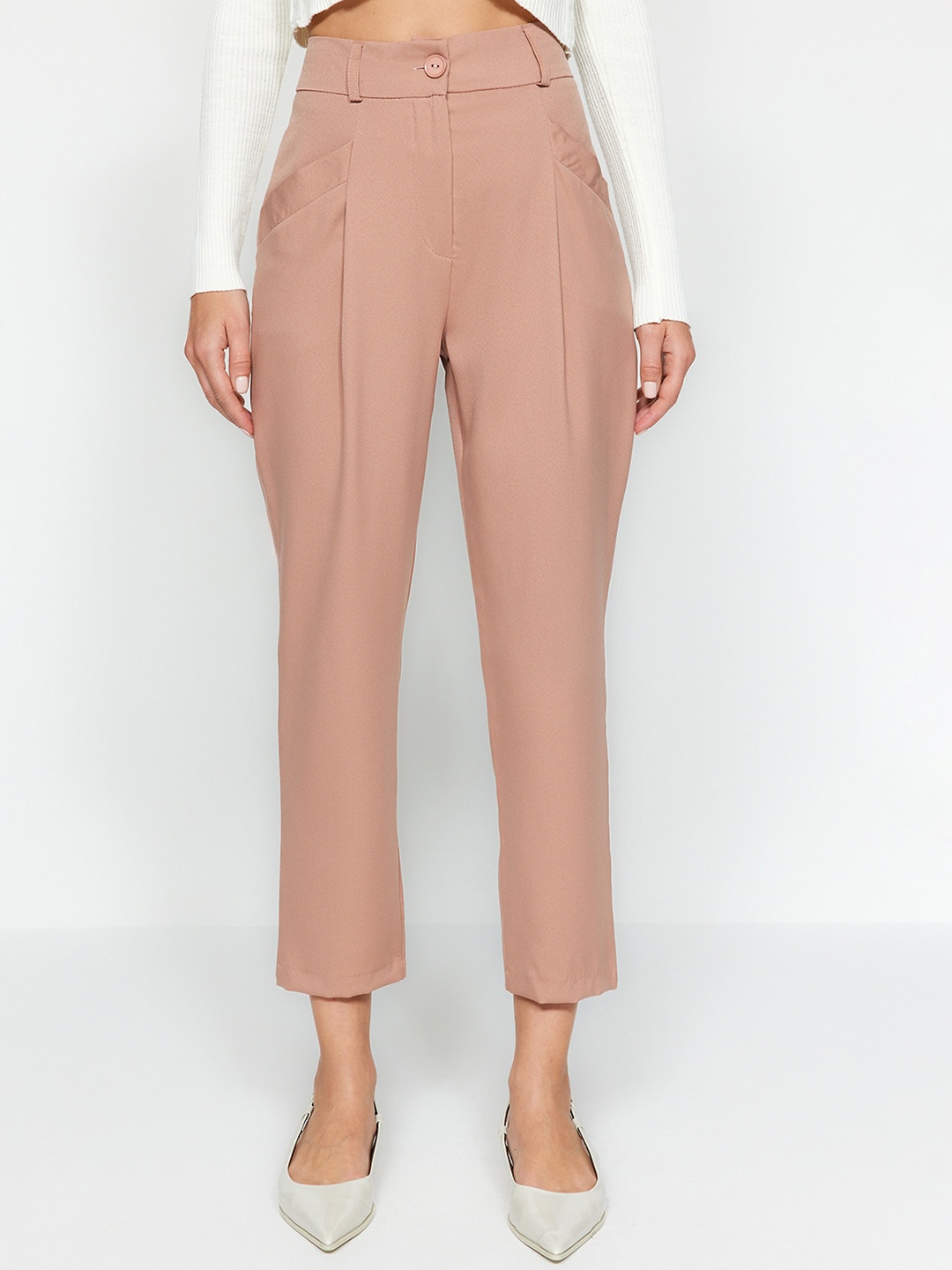 

Trendyol Regular Fit Mid-Rise Cropped Trousers, Na