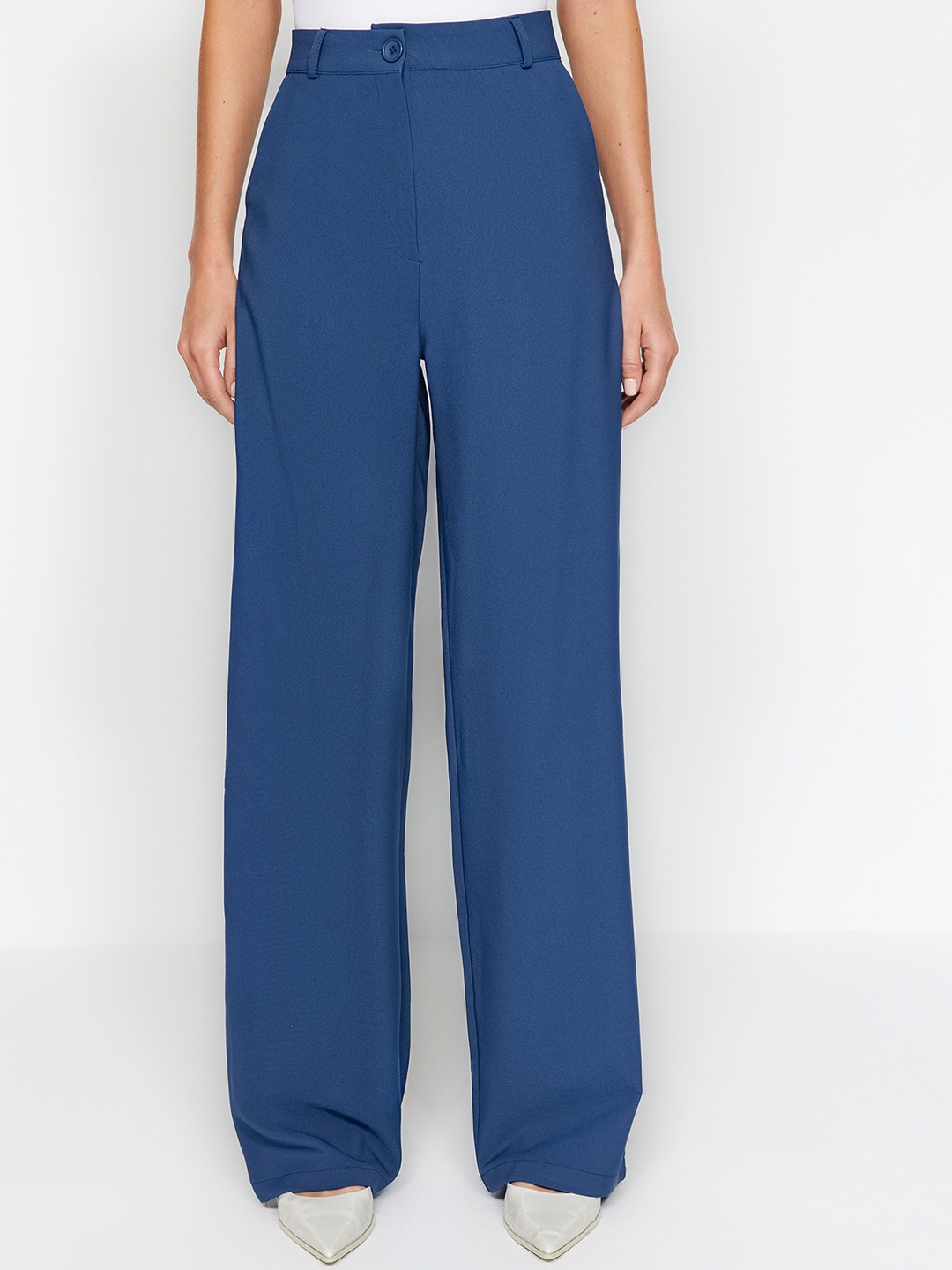 

Trendyol Regular Fit Mid-Rise Parallel Trousers, Na