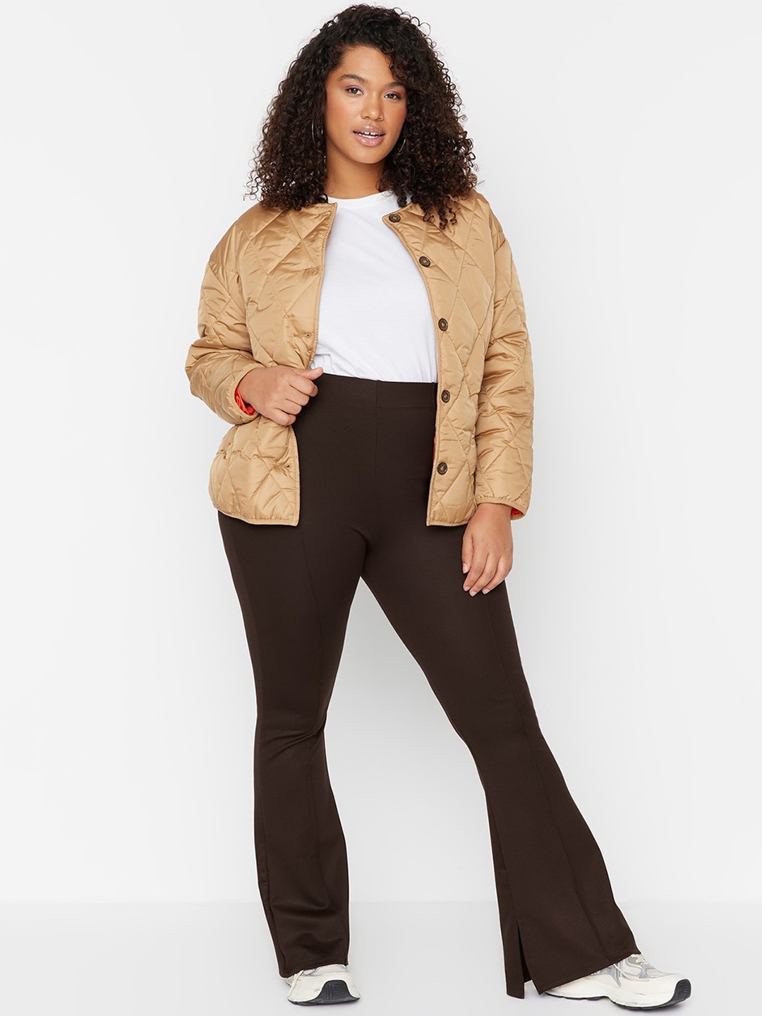 

Trendyol Women Mid-Rise Regular Trousers, Na