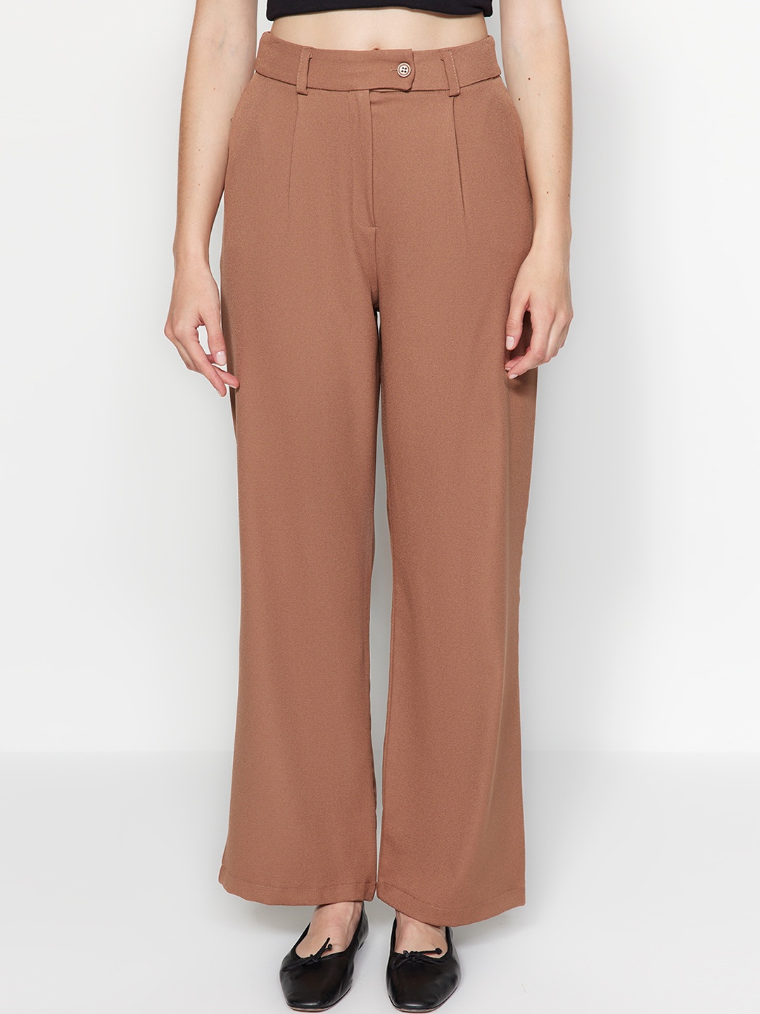 

Trendyol Women Pleated Parallel Trousers, Na