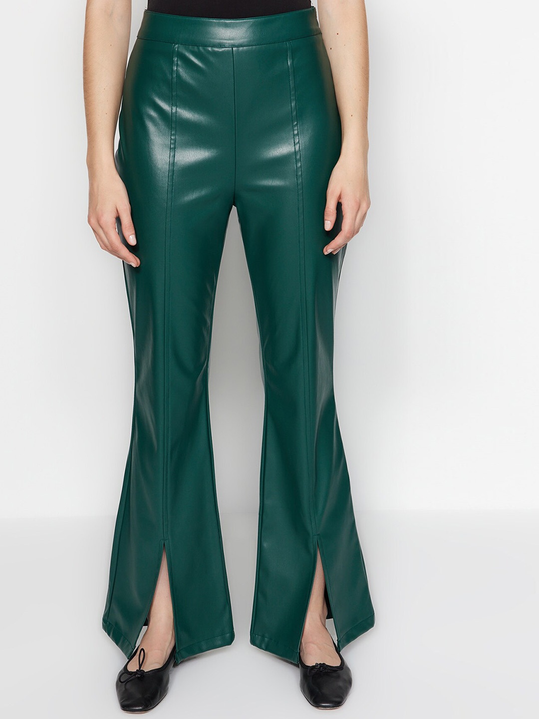 

Trendyol Women Regular Fit Mid-Rise Casual Woven Flat-Front Bootcut Trousers, Green
