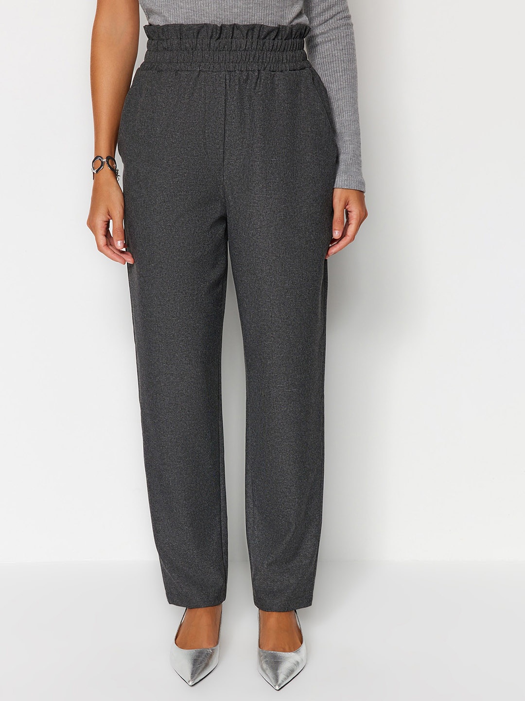 

Trendyol Women Mid-Rise Trousers, Grey