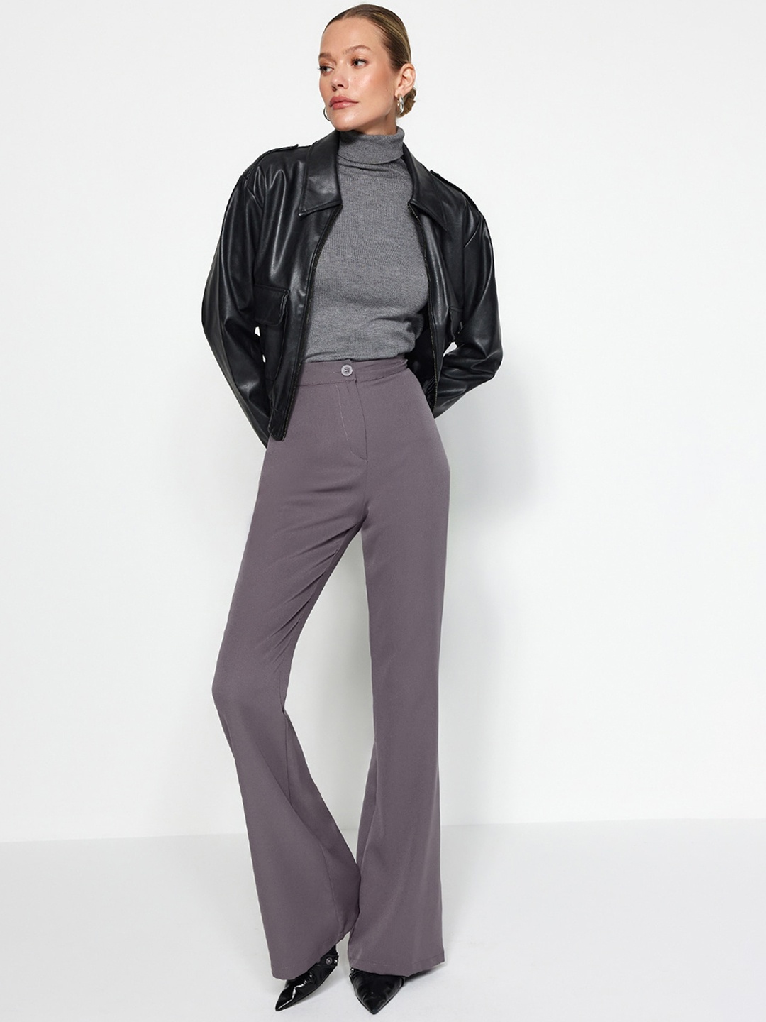 

Trendyol Women Mid-rise Bootcut Trousers, Grey