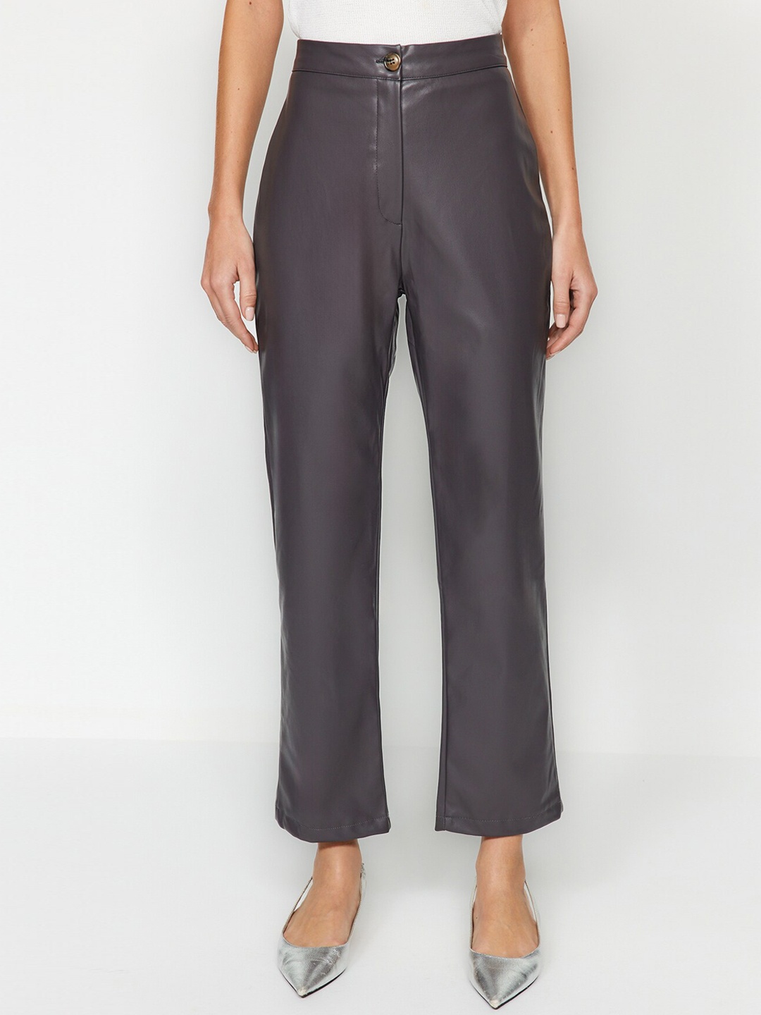 

Trendyol Women Mid-Rise Trousers, Grey