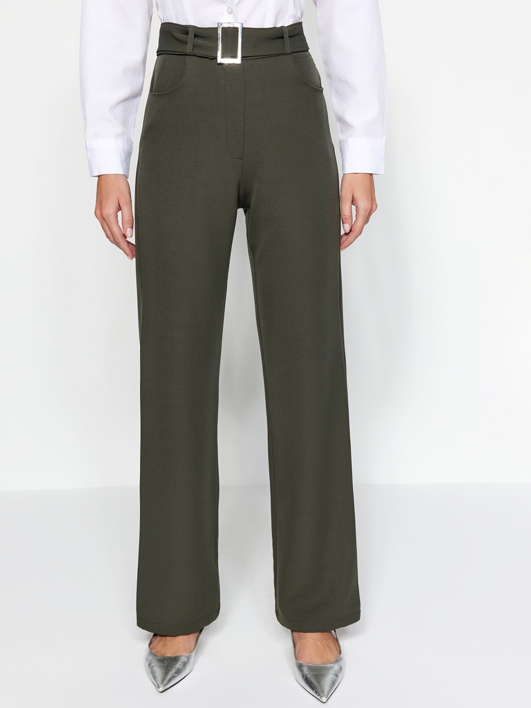 

Trendyol Regular Fit Mid-Rise Parallel Trousers, Na