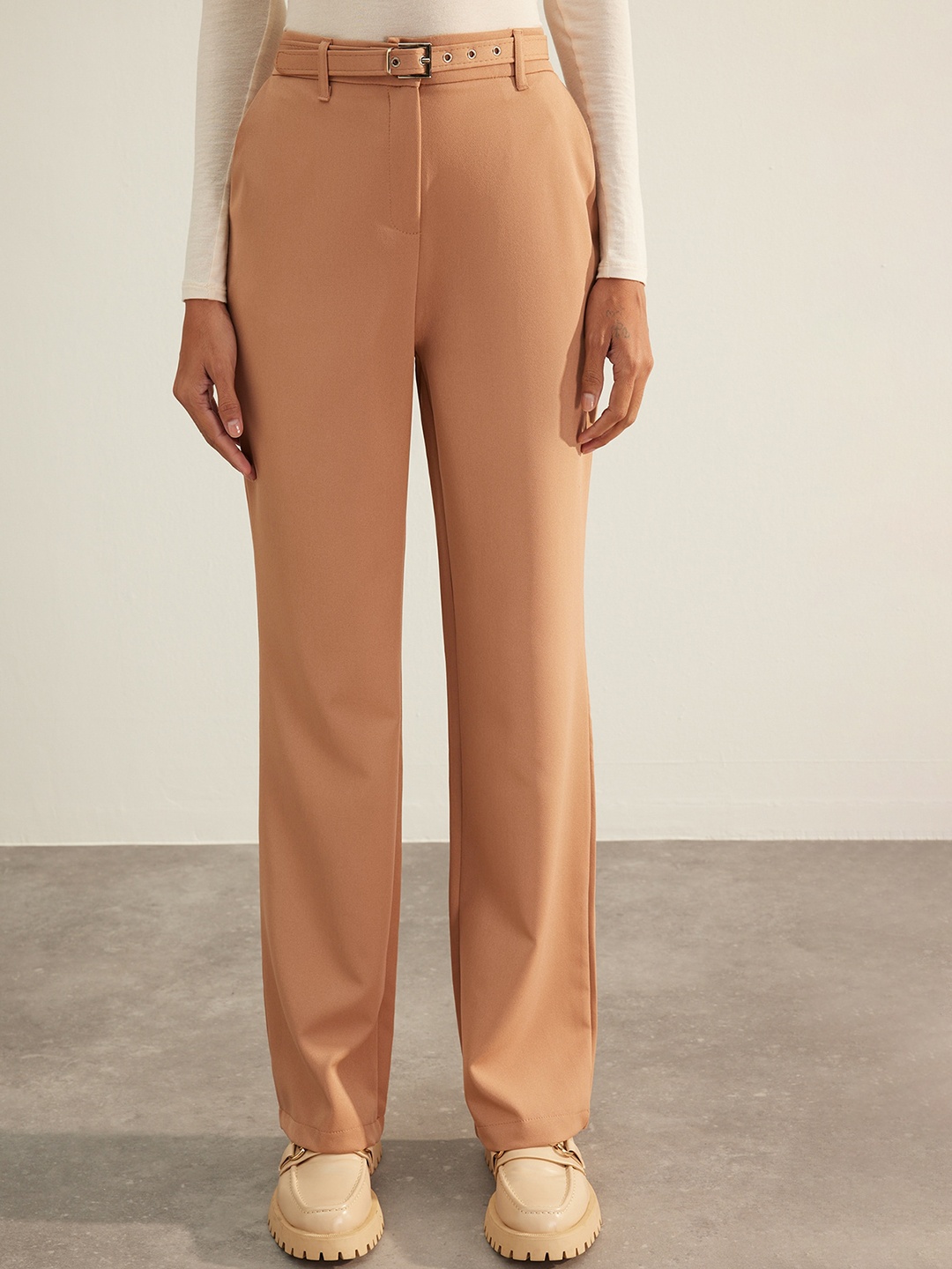 

Trendyol Women Mid-Rise Trousers, Brown