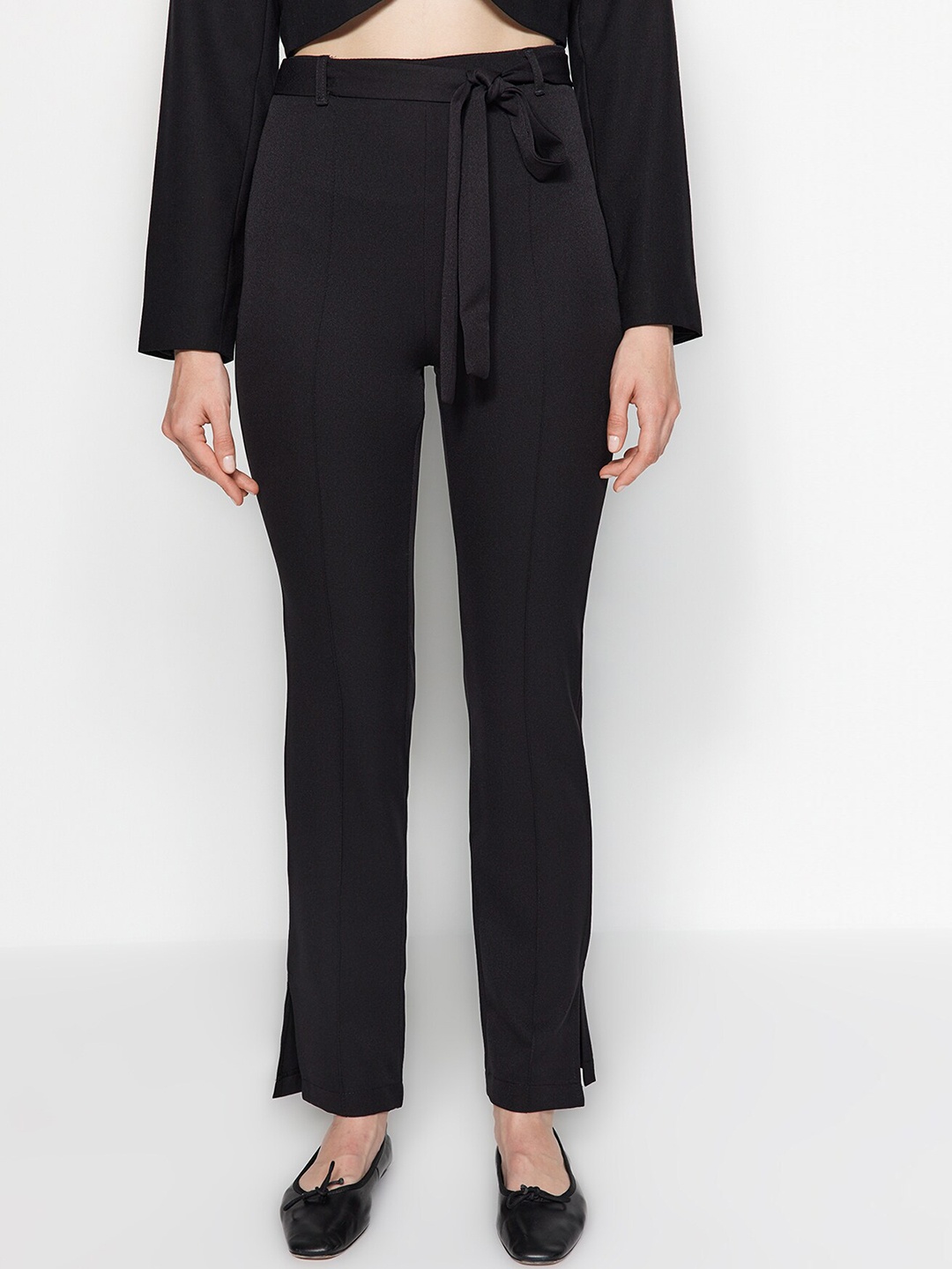 

Trendyol Women Mid-Rise Casual Trousers With Belt, Black