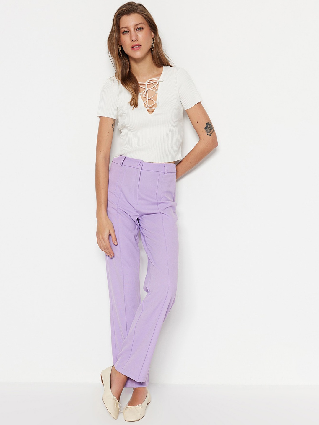 

Trendyol Women Mid-Rise Trousers, Lavender