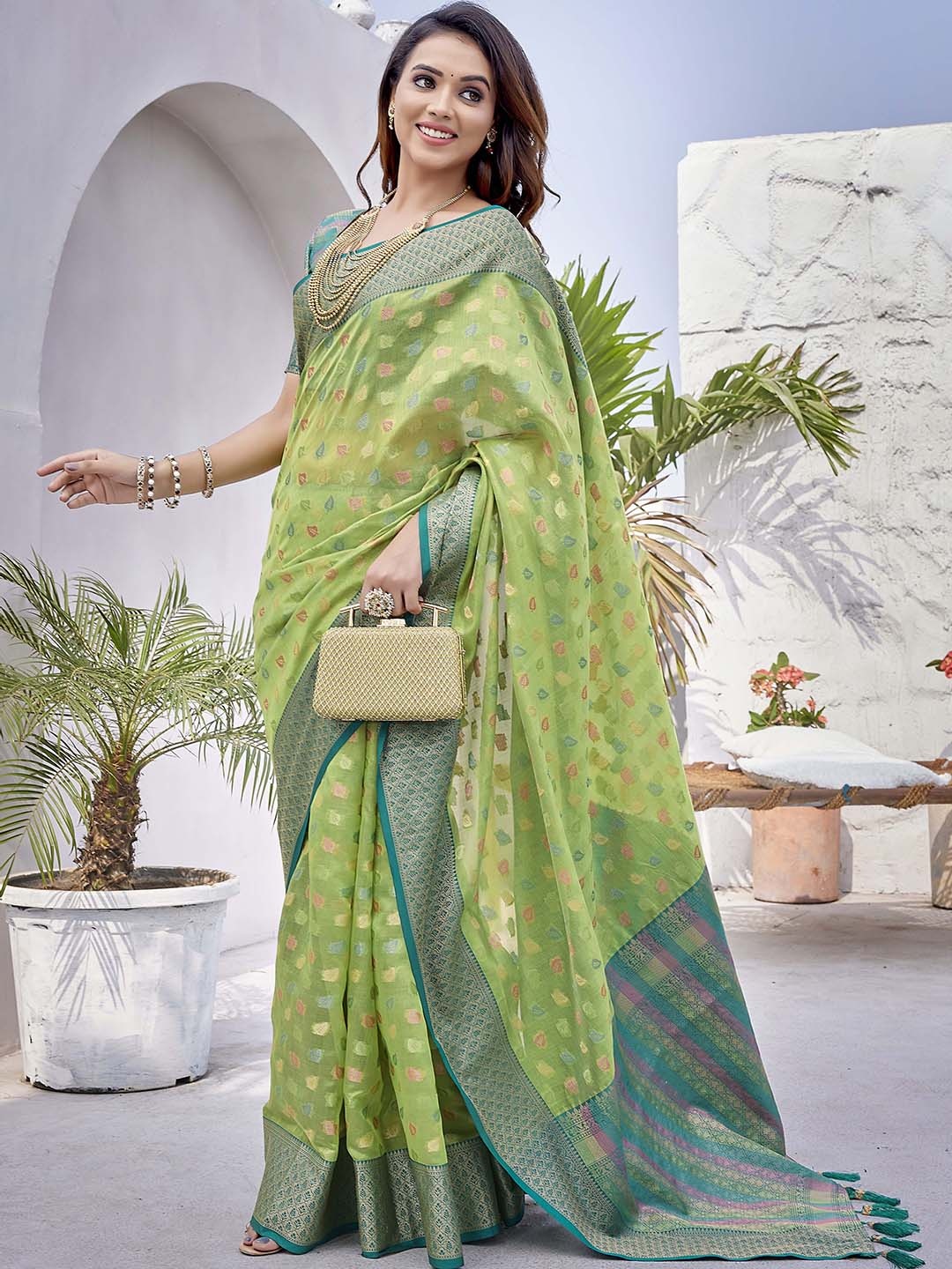 

Divyadham Textiles Ethnic Motifs Woven Design Zari Pure Silk Banarasi Saree, Green