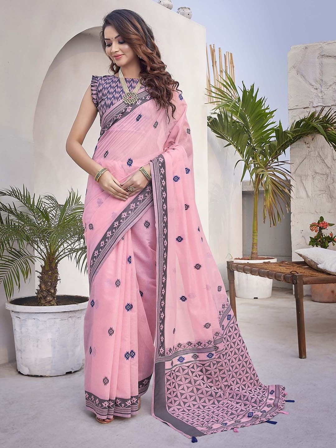 

Ekta Textiles Ethnic Motifs Woven Design Pure Silk Banarasi Saree, Pink