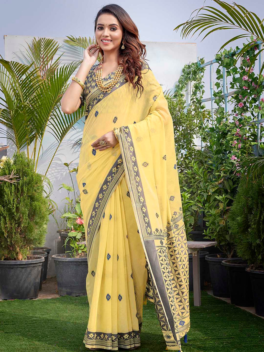 

Ekta Textiles Ethnic Motifs Woven Design Zari Pure Silk Banarasi Saree, Yellow