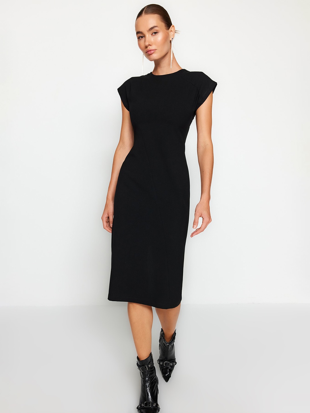 

Trendyol Short Sleeves Round Neck Sheath Midi Dress, Na