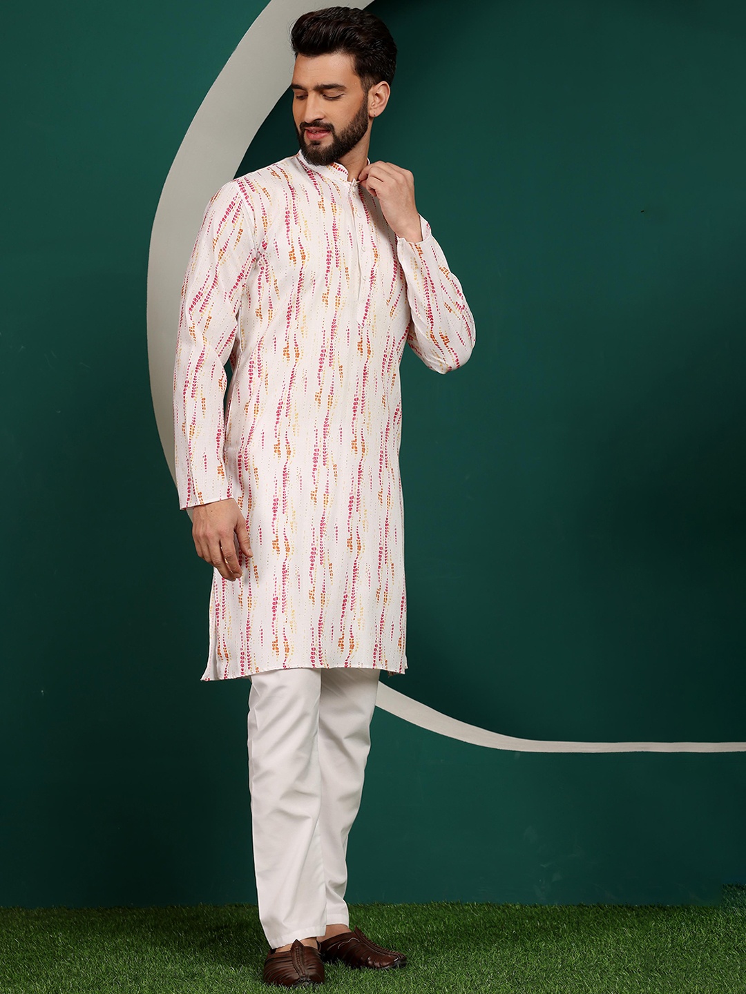 

Armaan Ethnic Ombre Printed Regular Pure Cotton Kurta with Pyjamas, Pink