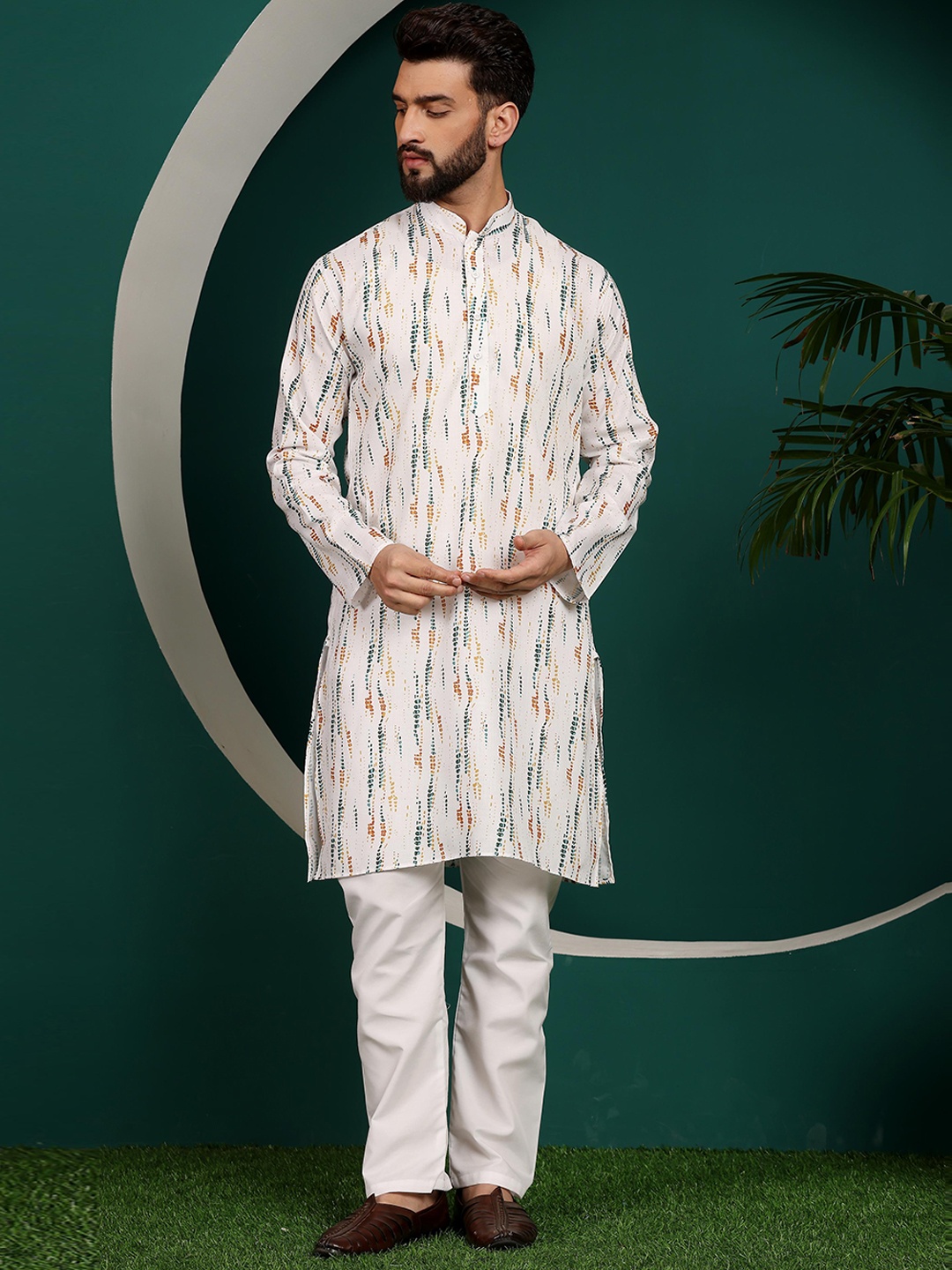 

Armaan Ethnic Ombre Printed Regular Pure Cotton Kurta with Pyjamas, Green