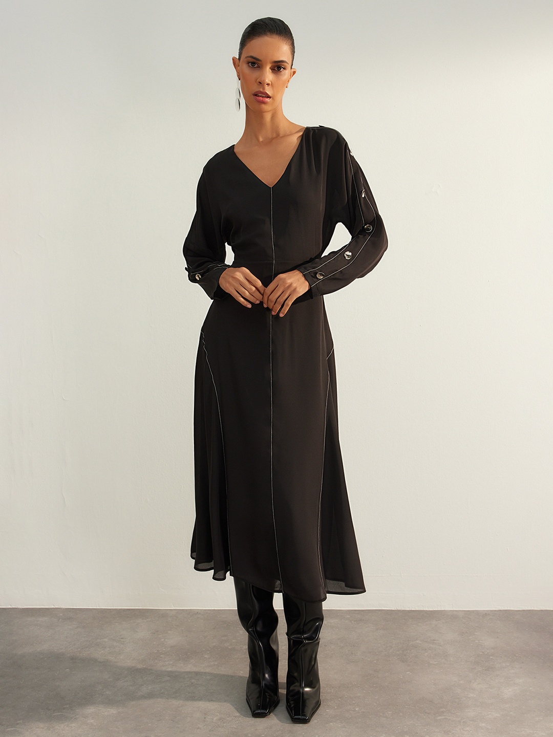 

Trendyol V-neck Long Sleeves A-Line Midi Dress, Black