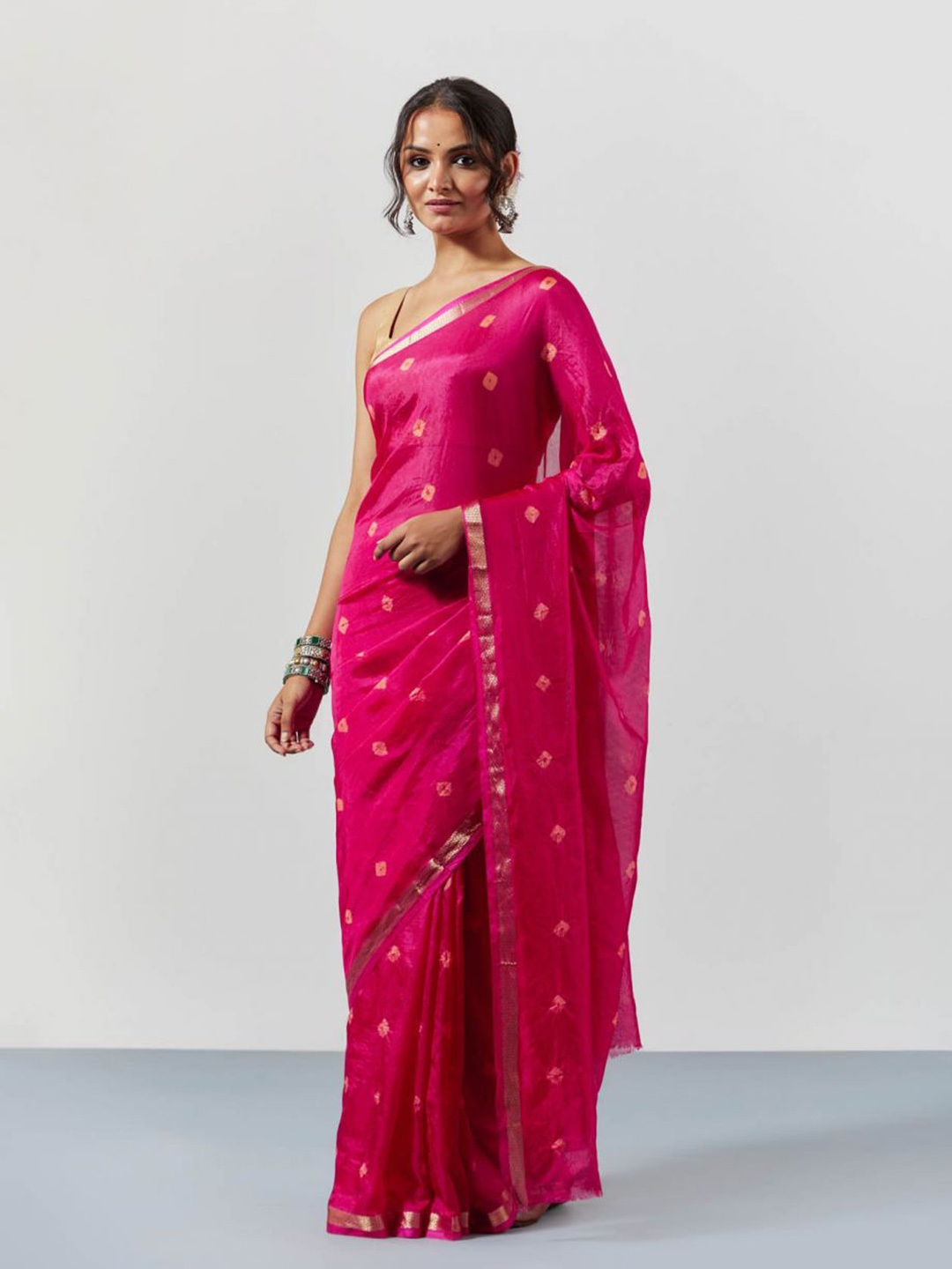 

sutra attire Tie and Dye Zari Art Silk Bandhani Saree, Pink