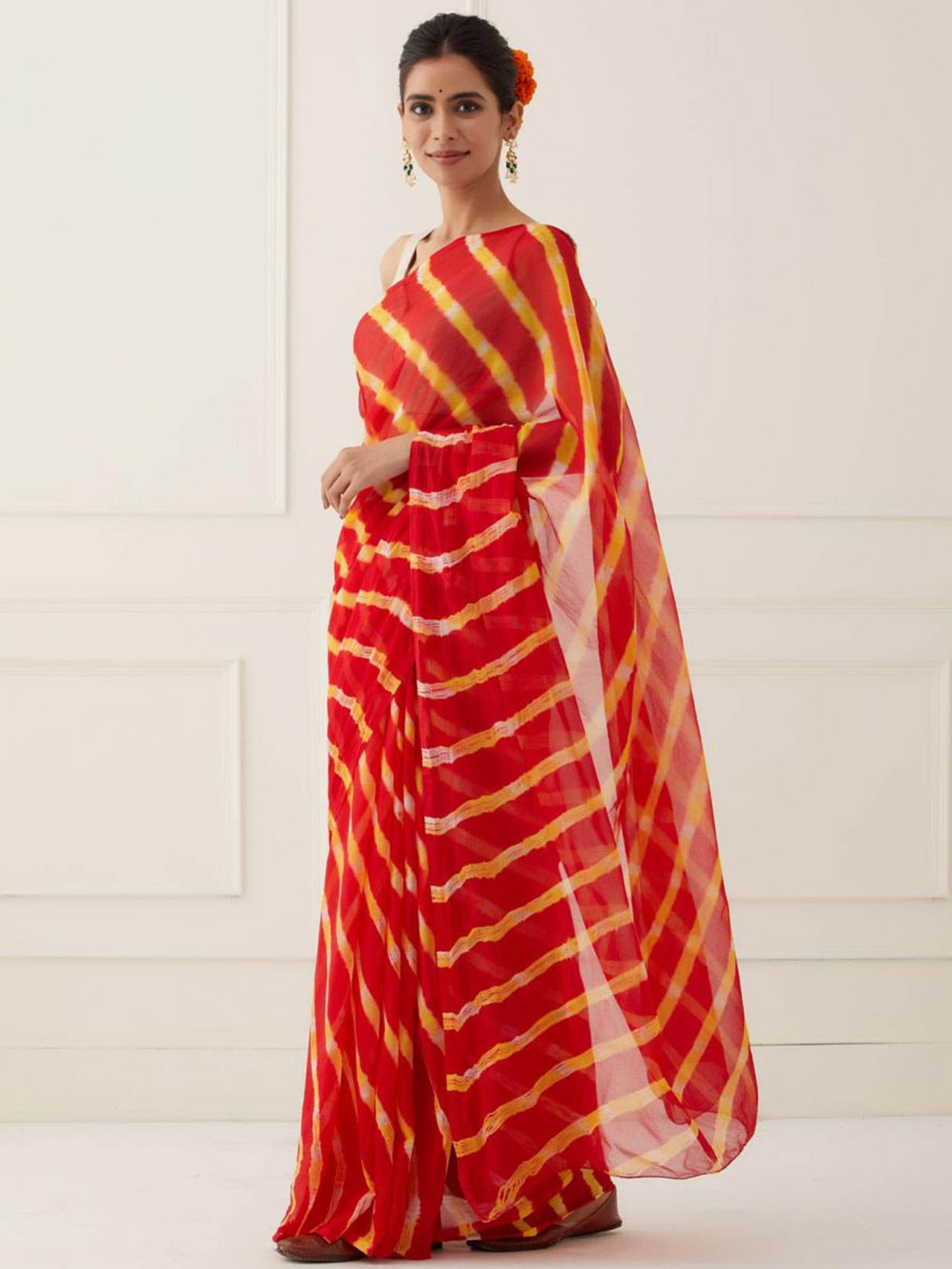 

sutra attire Tie and Dye Chiffon Bandhani Saree, Red