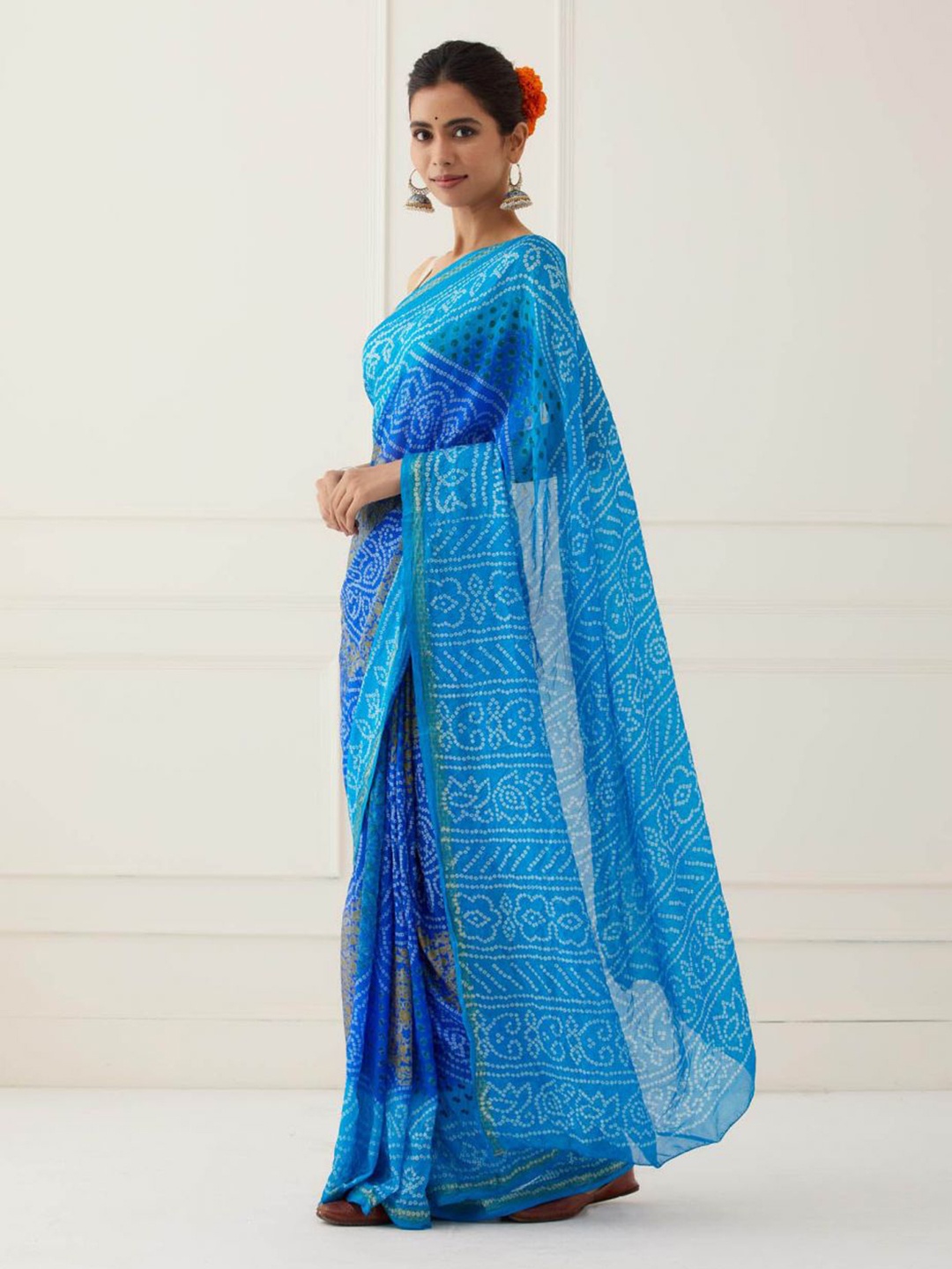 

sutra attire Bandhani Art Silk Bandhani Saree, Blue