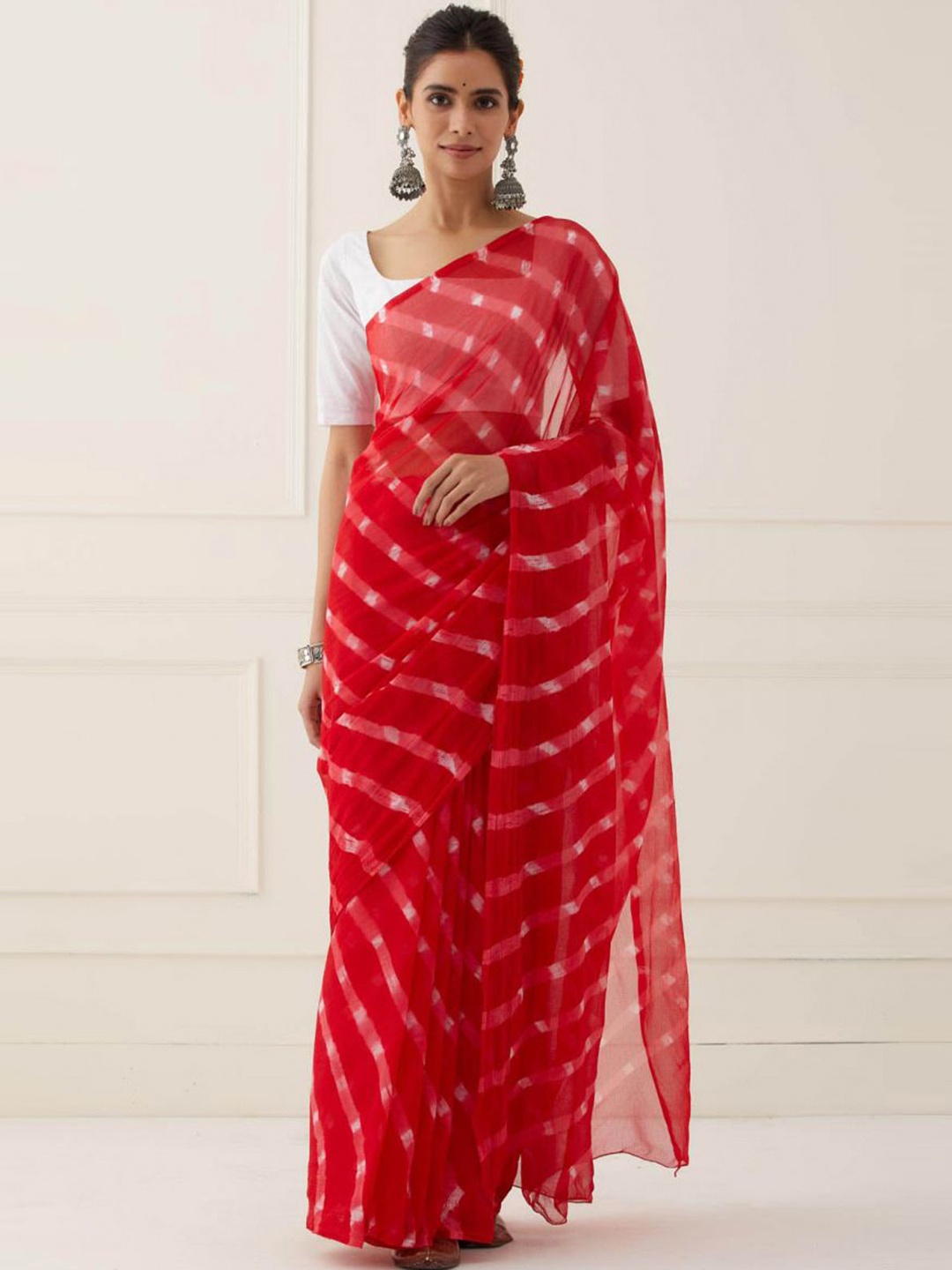 

sutra attire Dyed Leheriya Saree, Red
