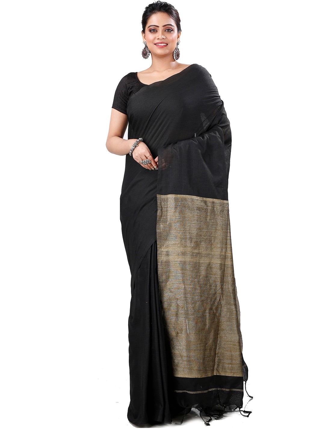 

DipDiya Woven Design Taant Saree, Black