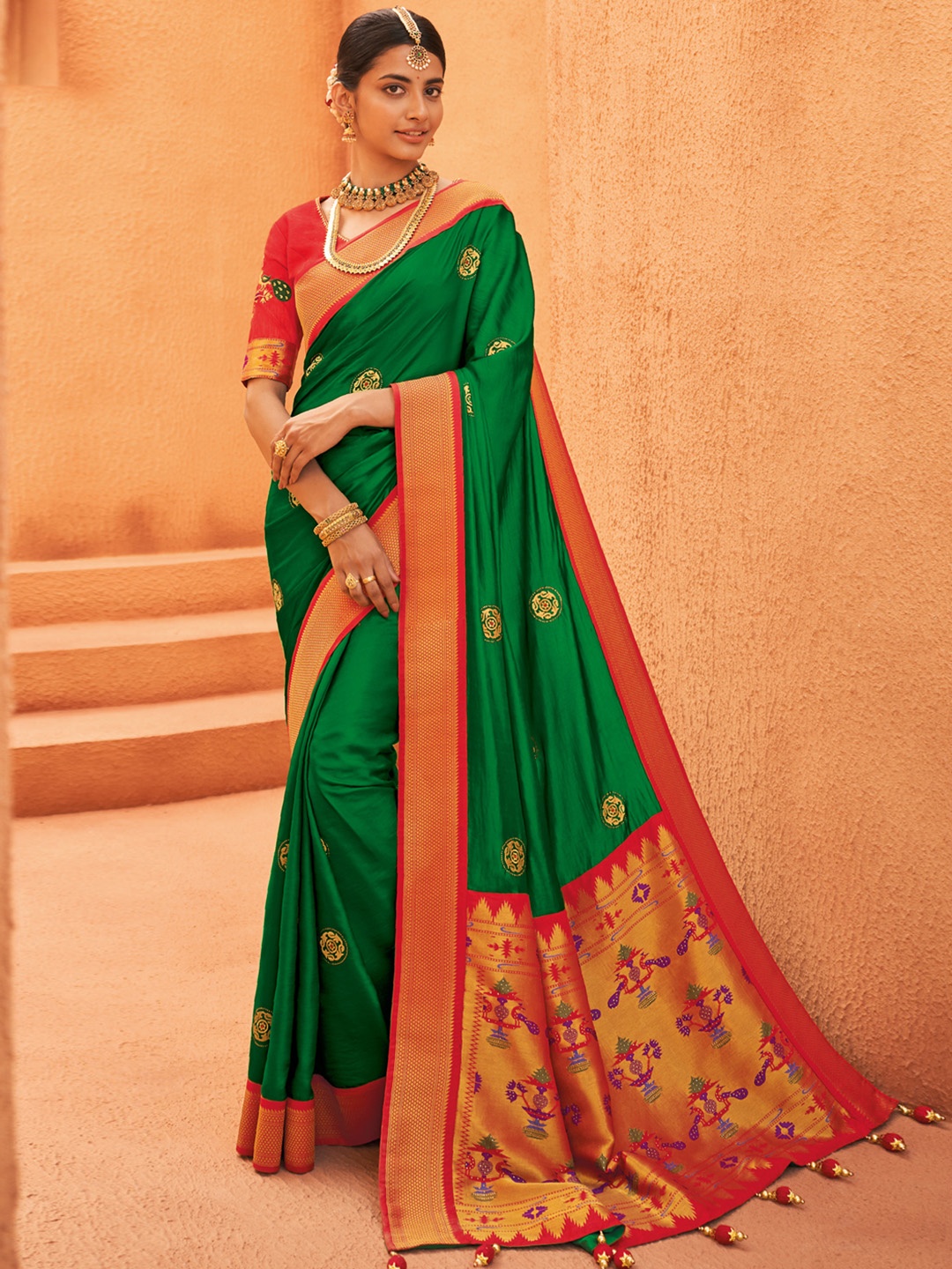 

DEVATITHI Ethnic Motifs Woven Design Zari Paithani Saree, Green