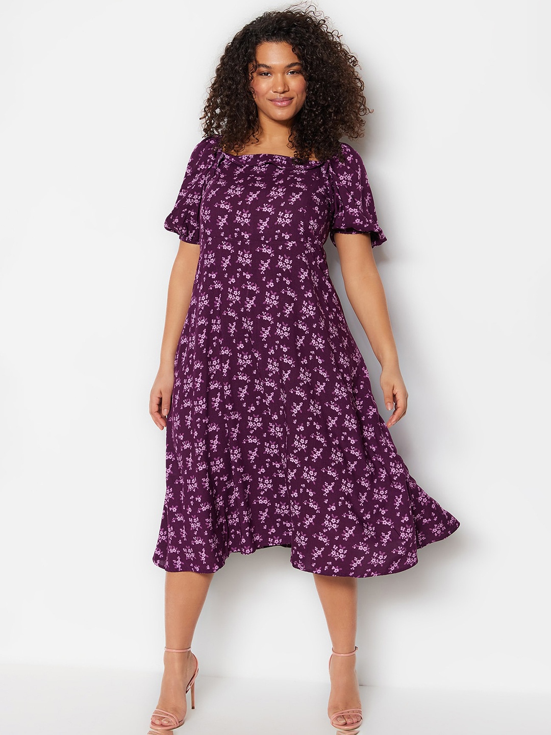 

Trendyol Floral Printed Square Neck Fit & Flare Midi Dress, Na