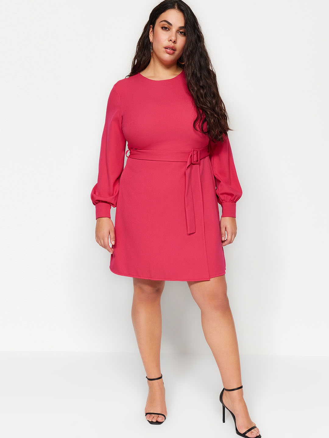 

Trendyol Plus Size Round Neck Fit & Flare Dress With Belt, Pink