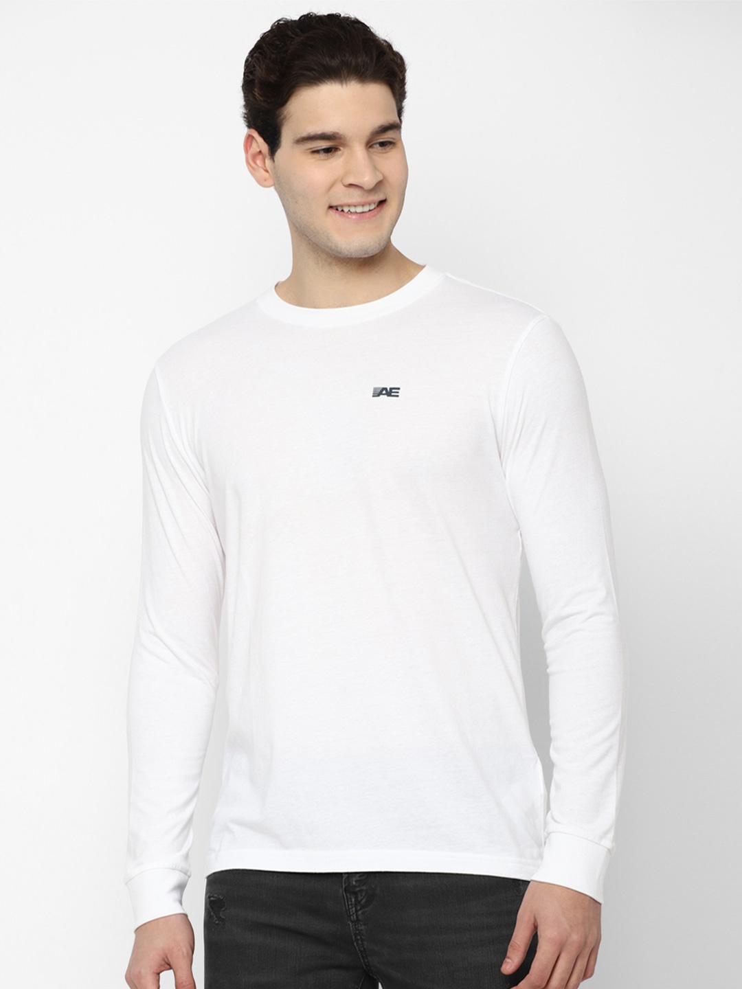 

AMERICAN EAGLE OUTFITTERS Printed Round Neck Long Sleeves Casual T-shirt, White
