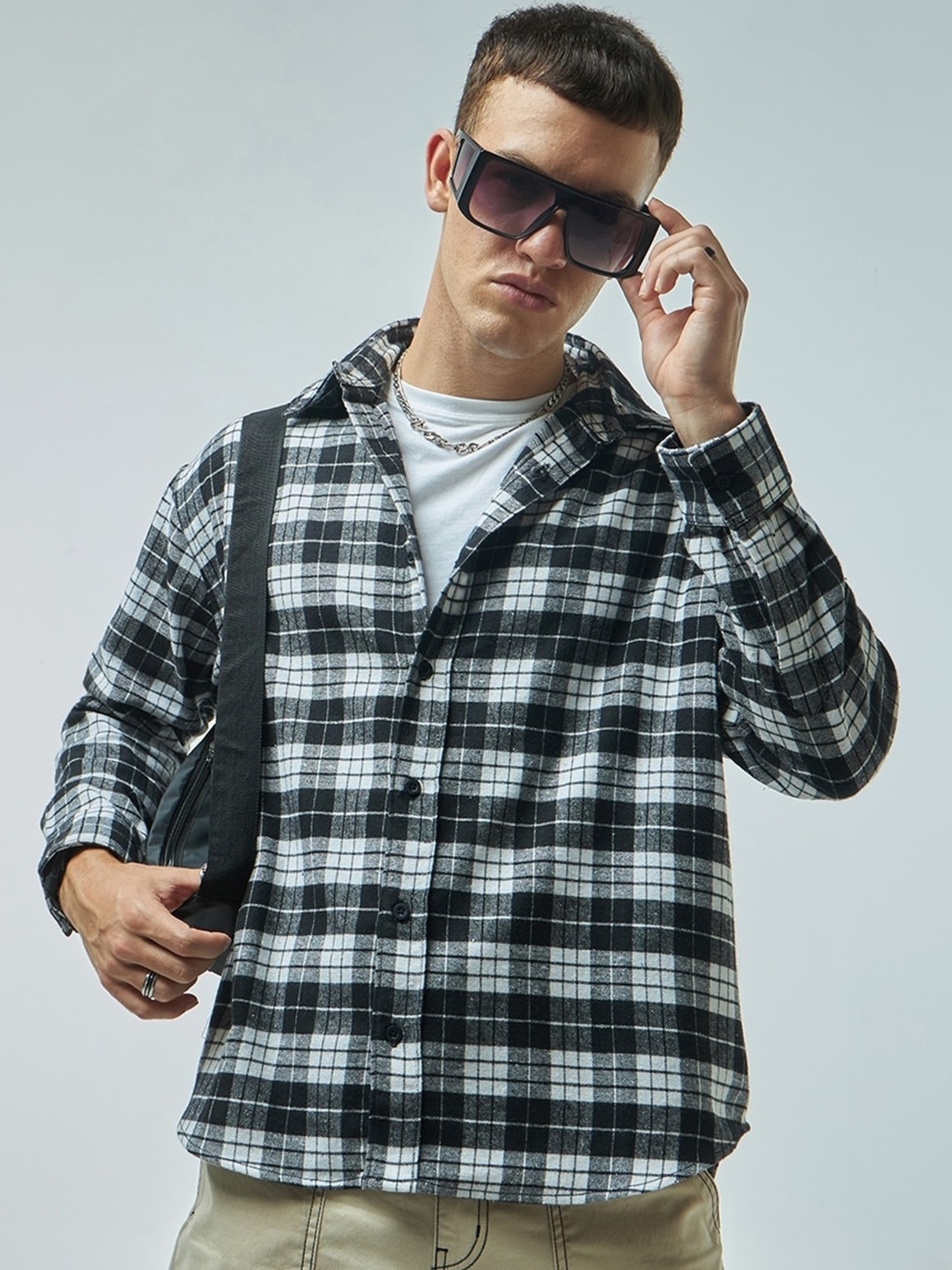 

Bewakoof Tartan Checked Oversized Cotton Casual Shirt, Black