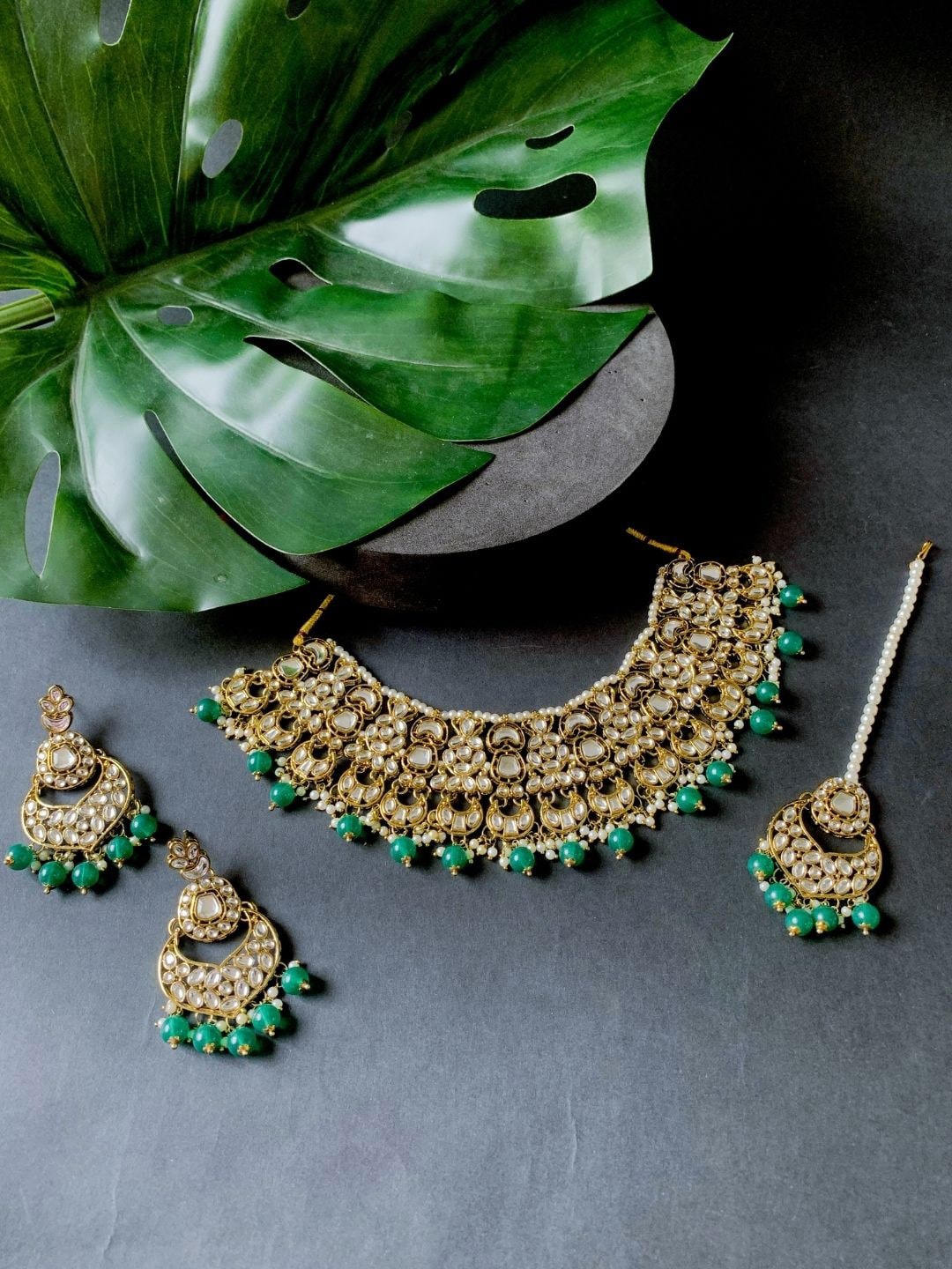 

I Jewels Gold-Plated Floral Choker Necklace & Earrings Set With Maang Tika, Green