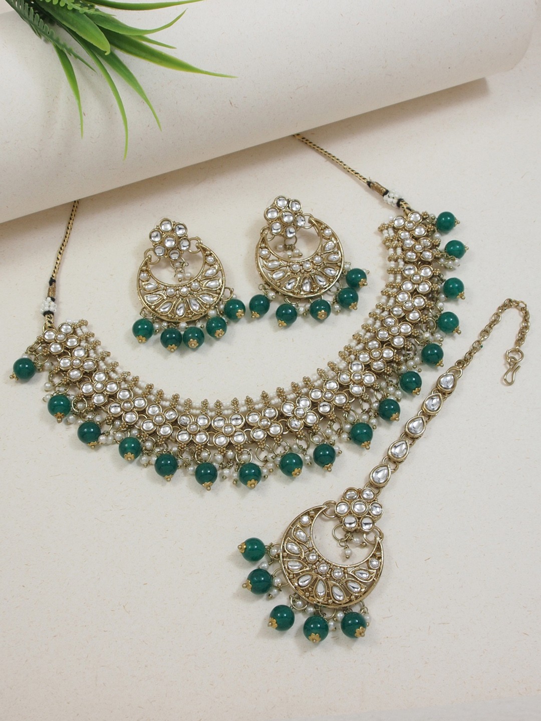 

I Jewels Gold-Plated Kundan Studded & Beads Beaded Necklace With Earrings & Maang Tika