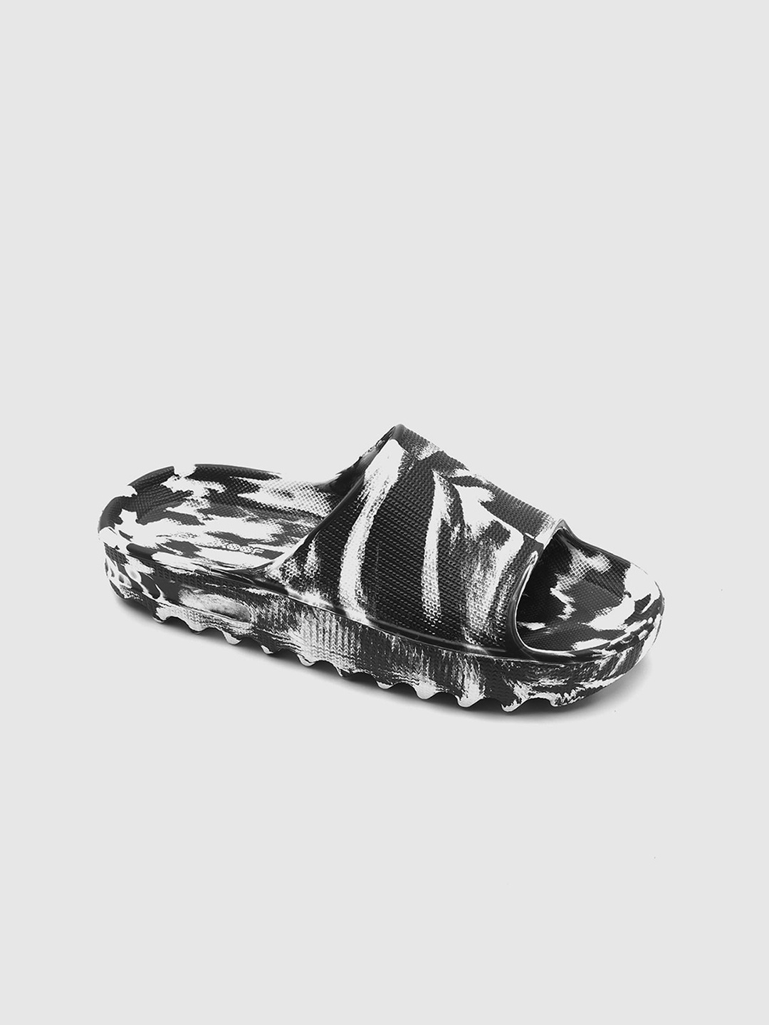 

Bewakoof Men Printed Zig Zag Sliders, Black